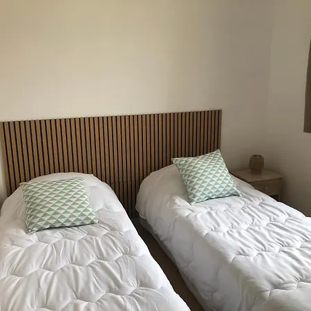 Maison Dans Fermee Mouries